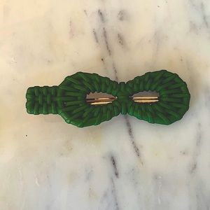 3/$25 ⭐️ Green Wicker Hair Clip